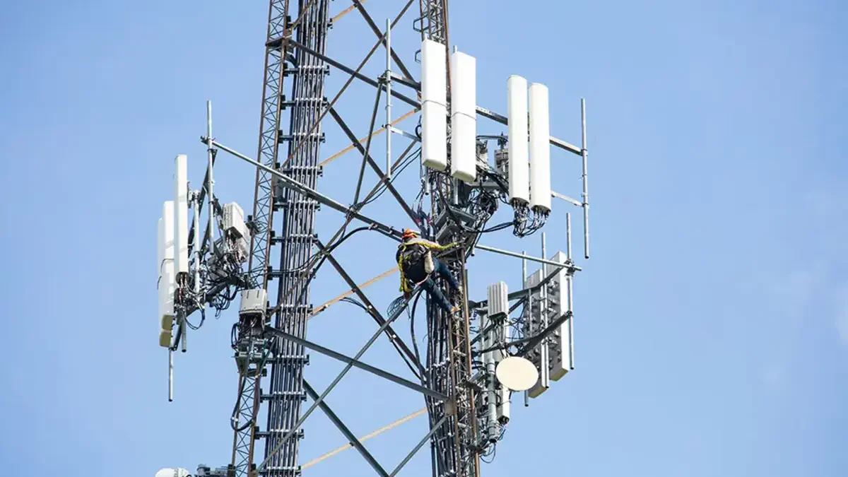 Professional radio communications deployment and maintenance